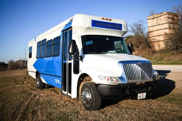 Tips for Hiring a Party Bus Rental Service